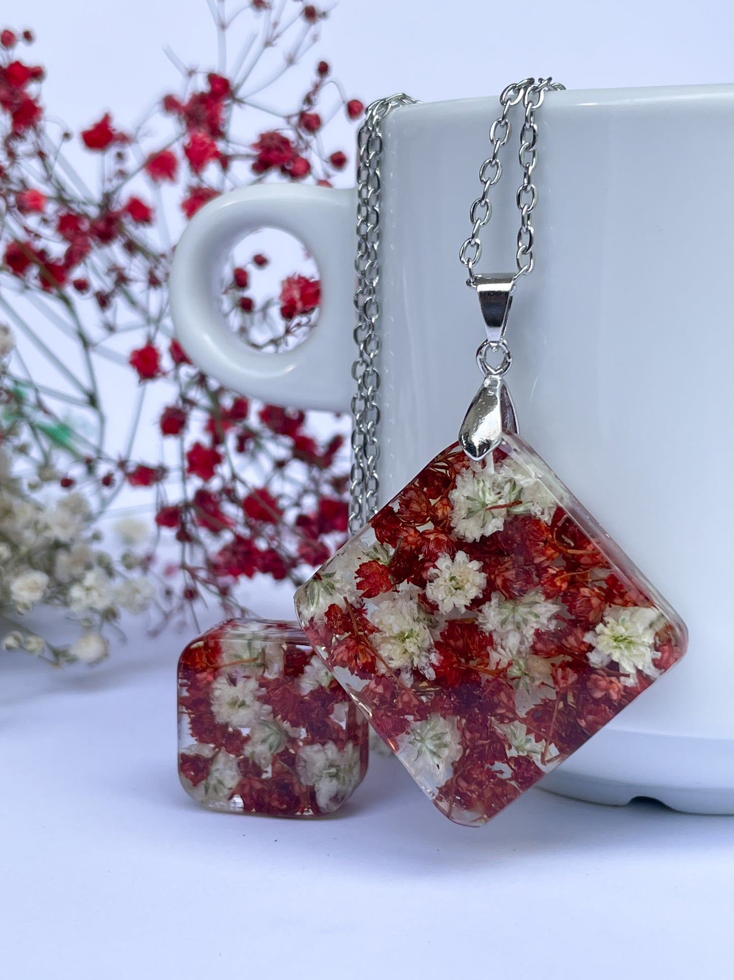 Red and white flower necklace pendant