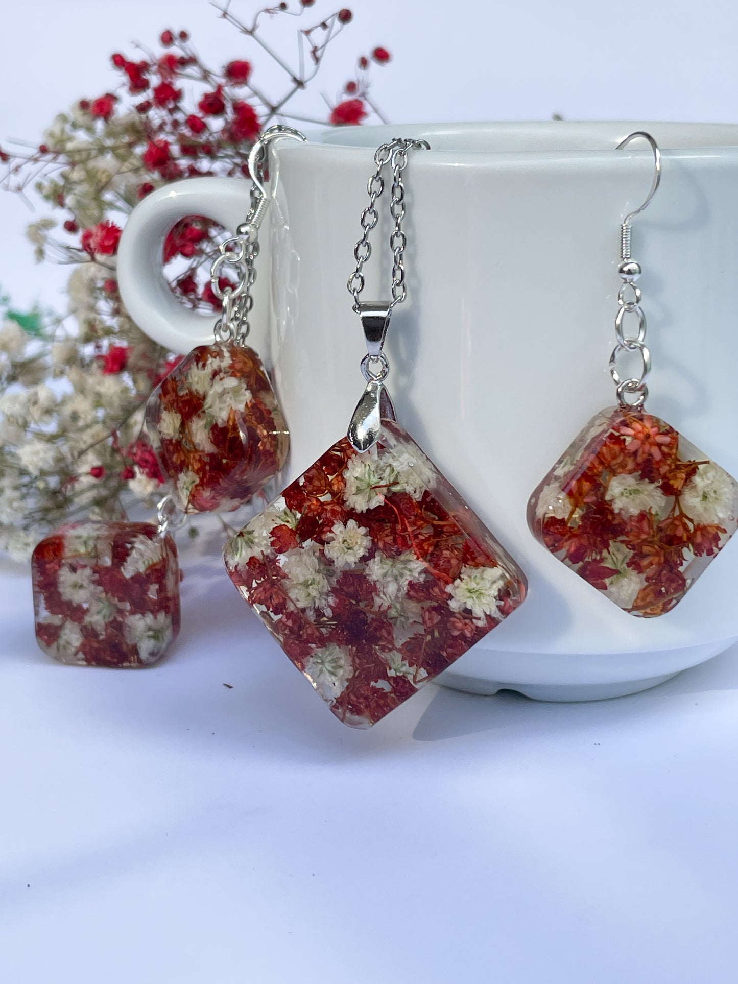 Red and white flower necklace pendant