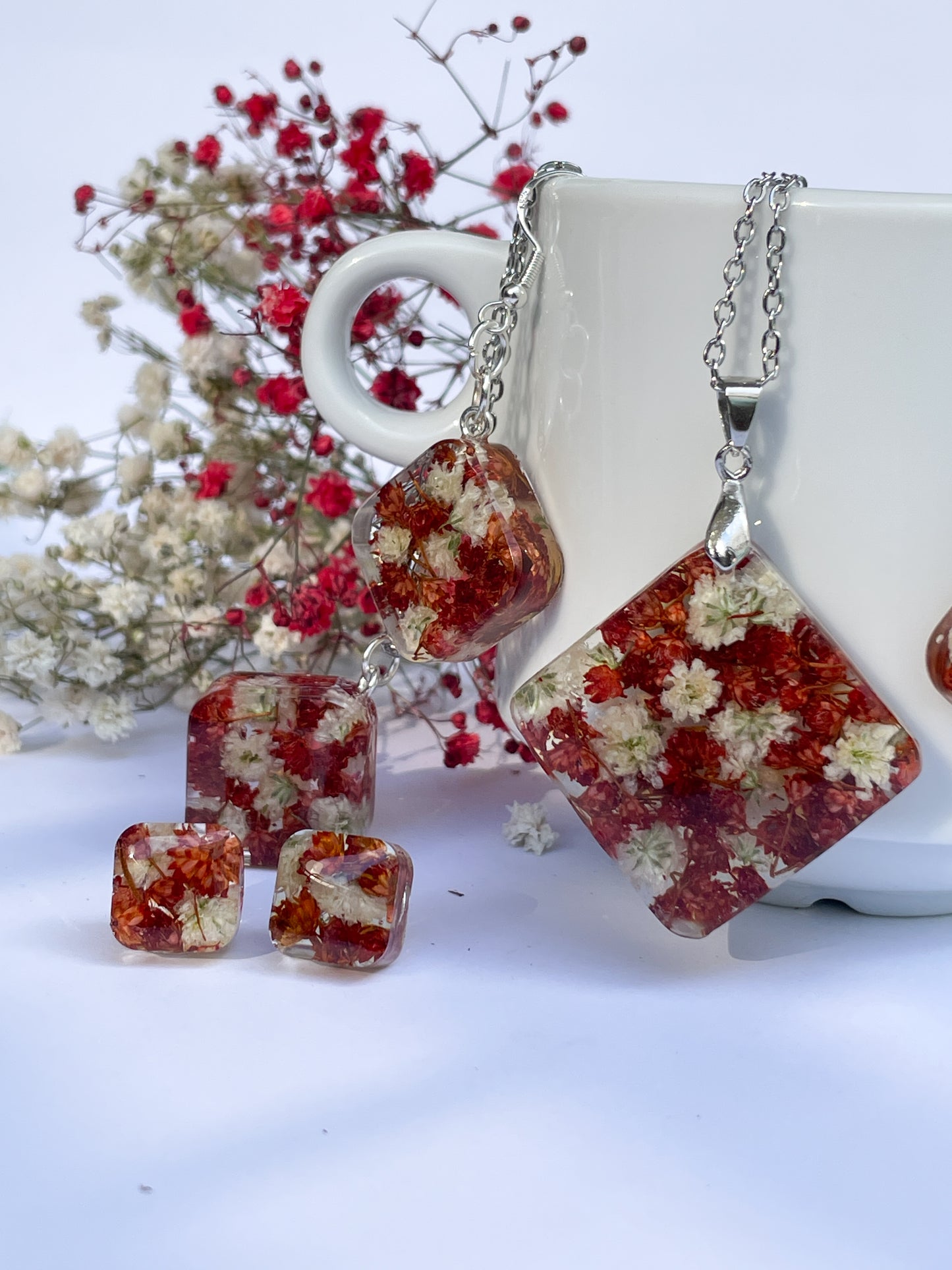 Red and white flower necklace pendant