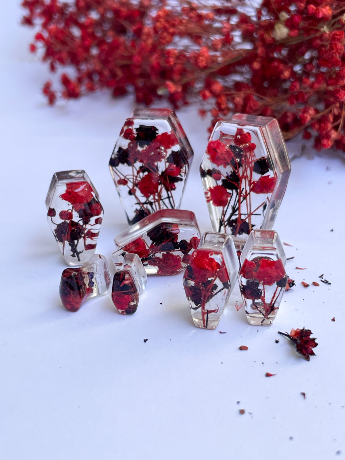 Red and dark flower coffin shape transparent ear gauges