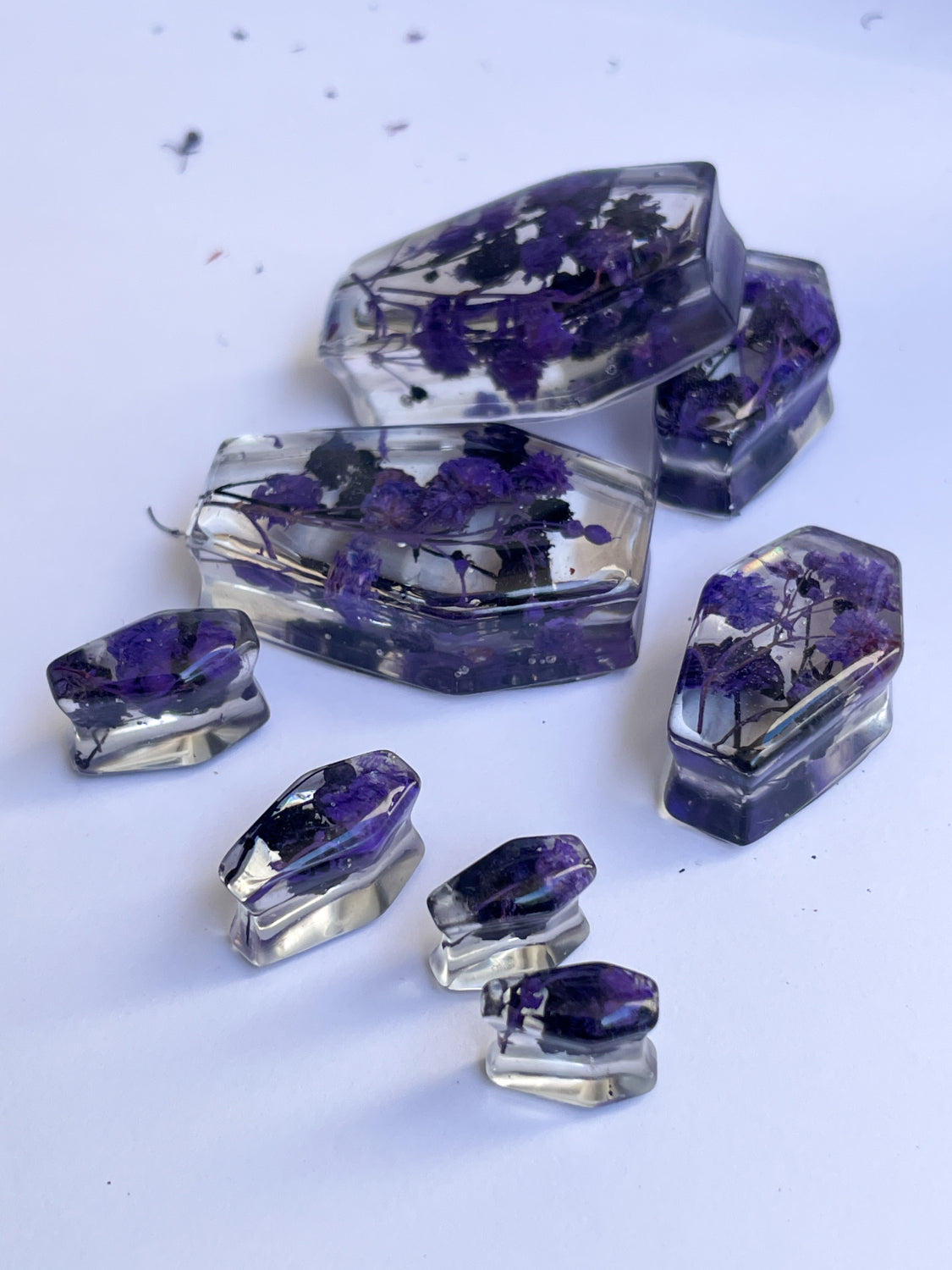 Purple flower coffin shape transparent ear gauges