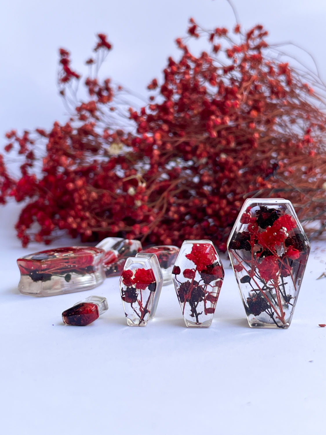 Red and dark flower coffin shape transparent ear gauges